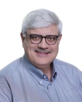A person wearing glasses

Description automatically generated with low confidence